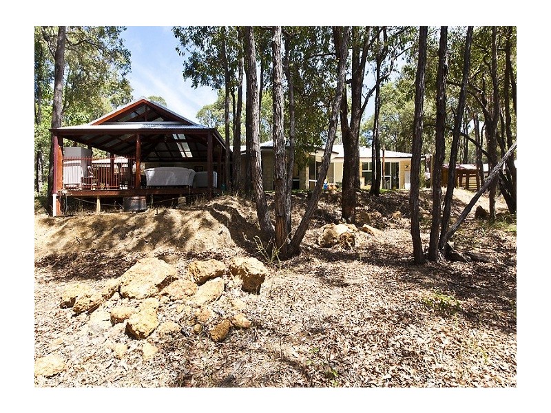 12 Buckland Grove, Mount Helena WA 6082