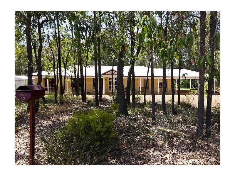 12 Buckland Grove, Mount Helena WA 6082