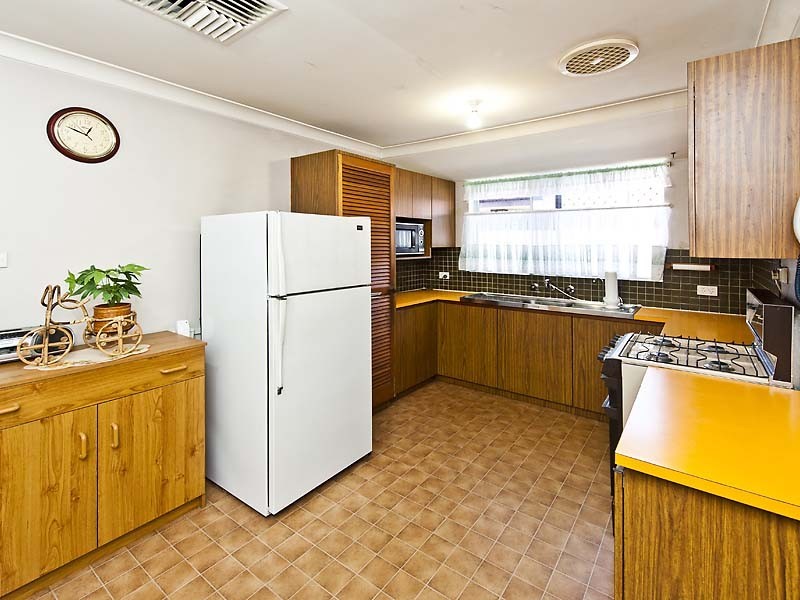 87 Beaconsfield Avenue, Midvale WA 6056