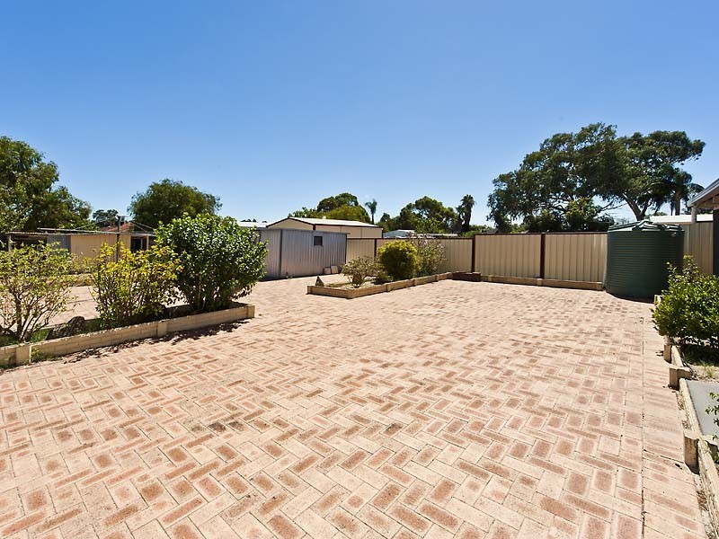 87 Beaconsfield Avenue, Midvale WA 6056