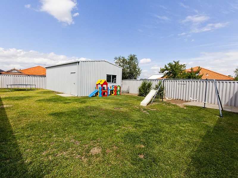 14 Grampian Way, Caversham WA 6055