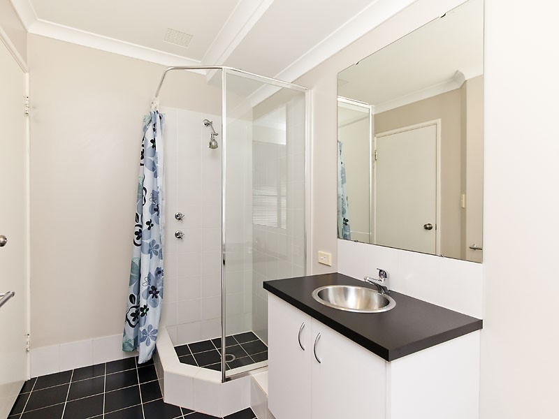 14 Grampian Way, Caversham WA 6055