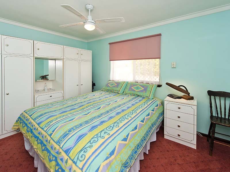 32 Churchill Drive, Swan View WA 6056