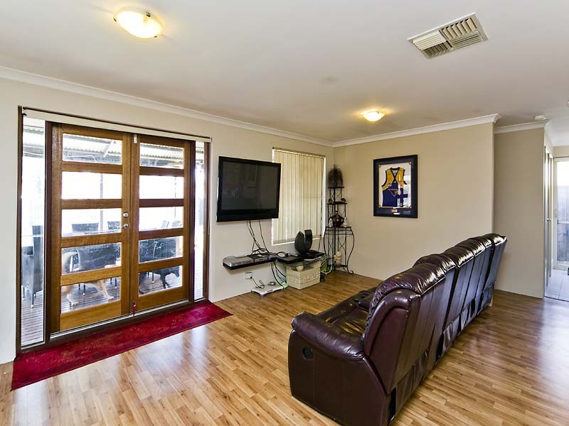 66 Star Bush Crescent, Ellenbrook WA 6069