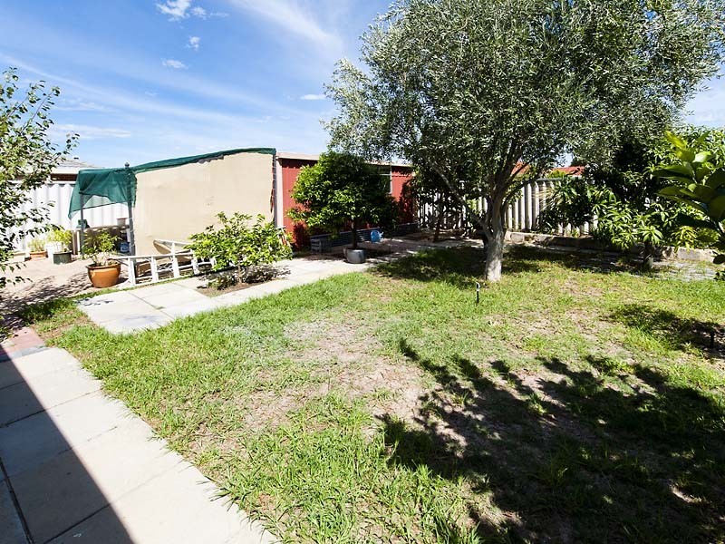 40 Waterlily Drive, Stratton WA 6056