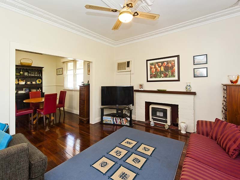 12 Hackett Street, Bellevue WA 6056