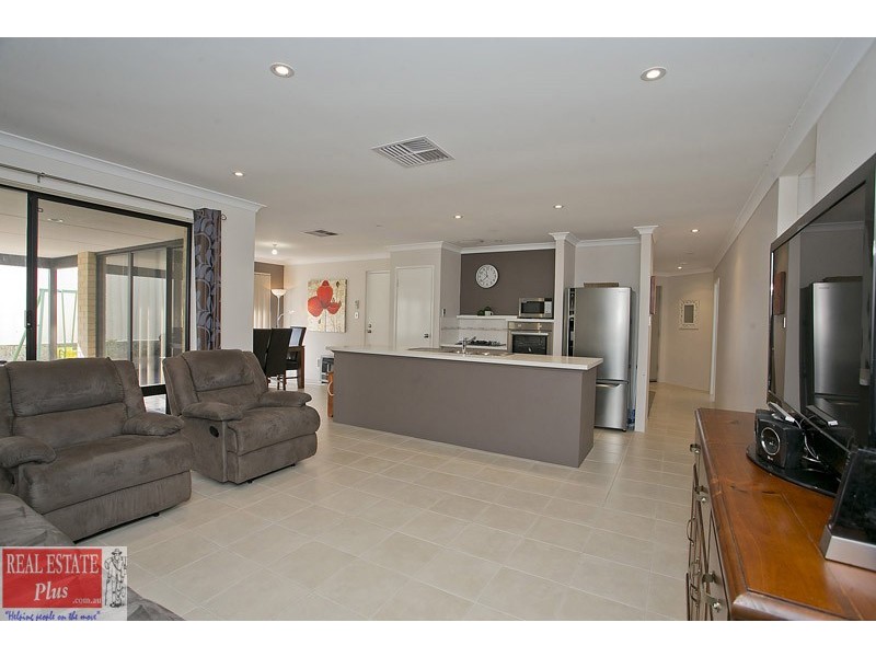 1 Lynella Circuit, Banksia Grove WA 6031