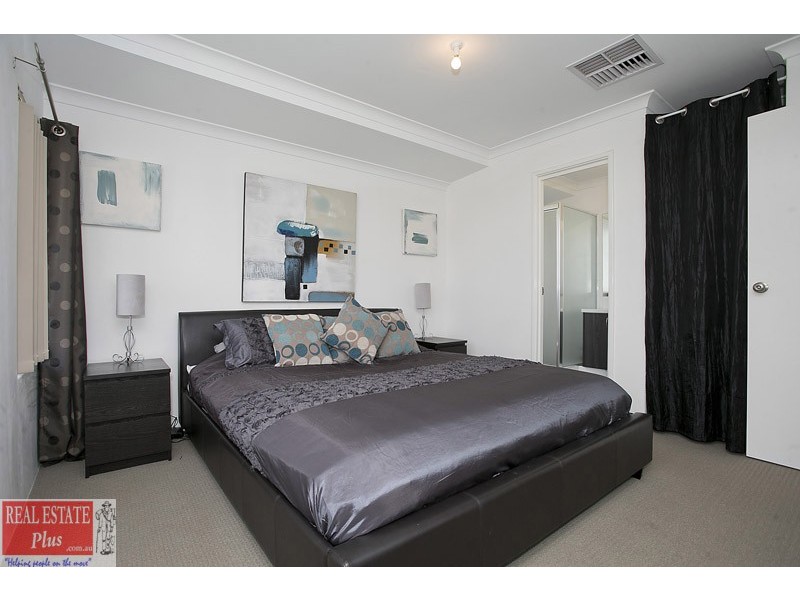1 Lynella Circuit, Banksia Grove WA 6031