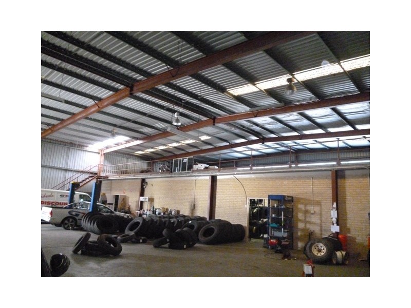 34 Elmsfield Road, Midvale WA 6056