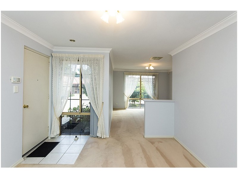 7/27 Magnolia Way, Forrestfield WA 6058