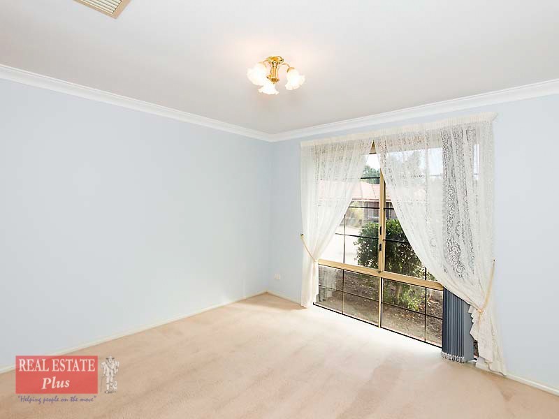 7/27 Magnolia Way, Forrestfield WA 6058