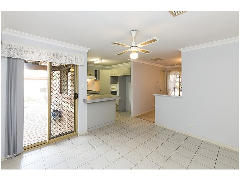 7/27 Magnolia Way, Forrestfield WA 6058
