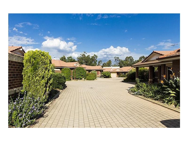 7/27 Magnolia Way, Forrestfield WA 6058