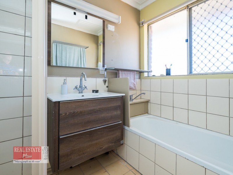 32 Abbott Way, Swan View WA 6056