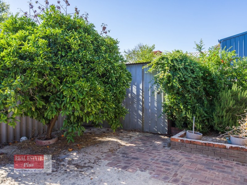 32 Abbott Way, Swan View WA 6056