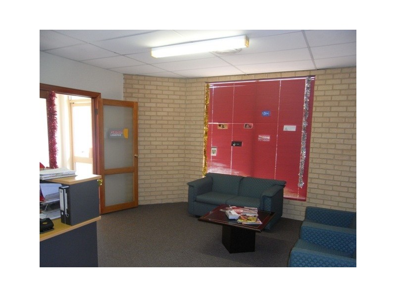 10 Burgess Street, Midland WA 6056