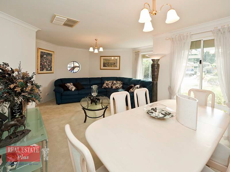 10 Drummore Elbow, Stratton WA 6056