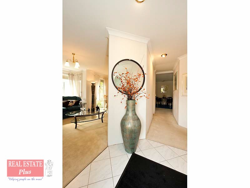 10 Drummore Elbow, Stratton WA 6056