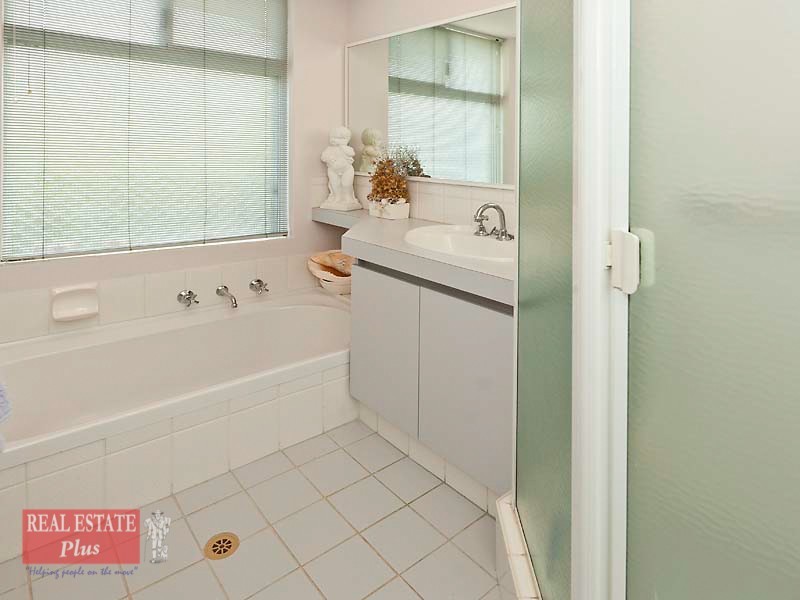 10 Drummore Elbow, Stratton WA 6056