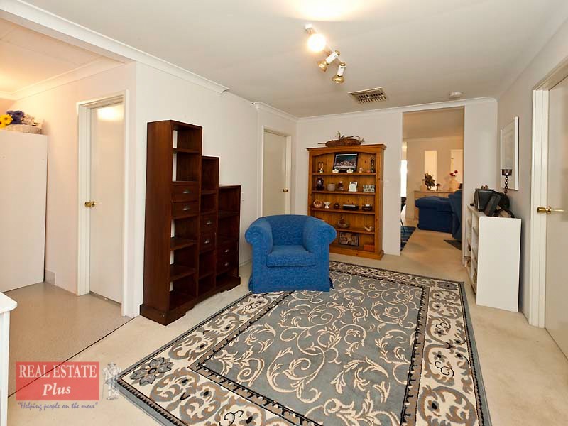 10 Drummore Elbow, Stratton WA 6056