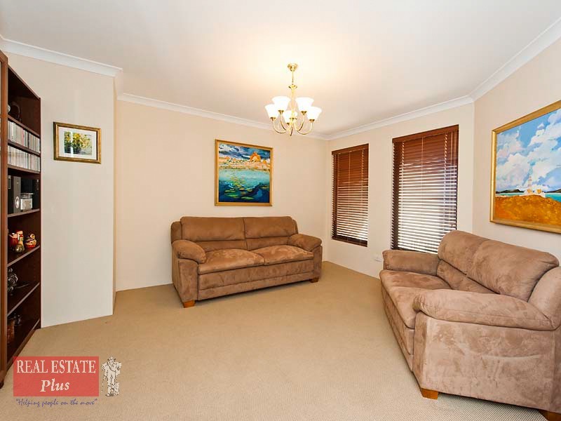 8 Eldwick Loop, Swan View WA 6056