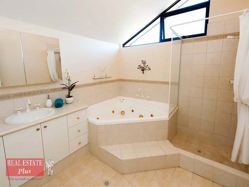 8 Eldwick Loop, Swan View WA 6056