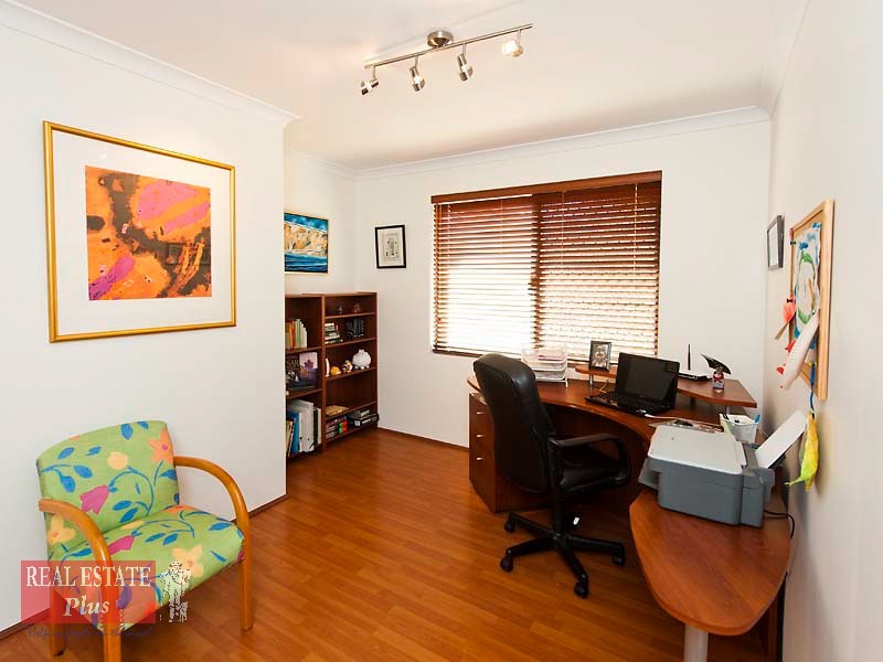 8 Eldwick Loop, Swan View WA 6056