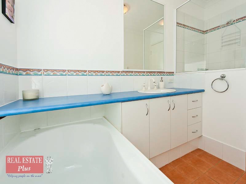8 Eldwick Loop, Swan View WA 6056