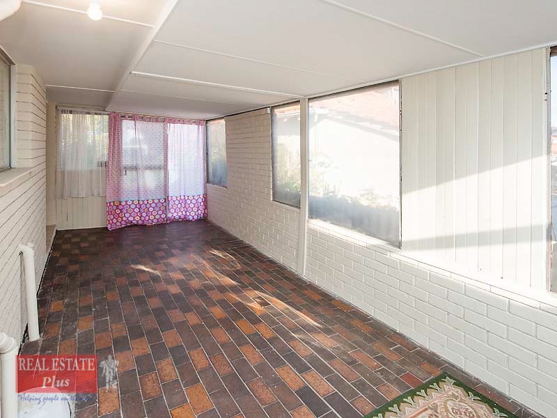 8 Alice Street, Bellevue WA 6056