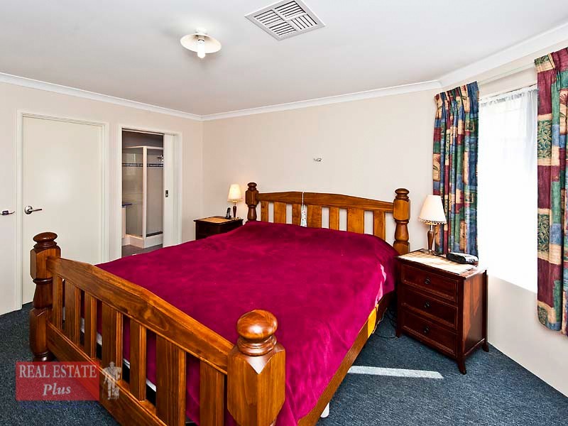 9 Oldham Pass, High Wycombe WA 6057