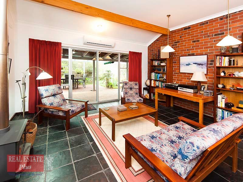 1280 Katharine Street, Helena Valley WA 6056