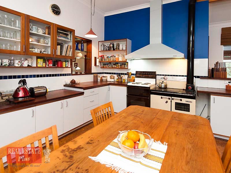 1280 Katharine Street, Helena Valley WA 6056