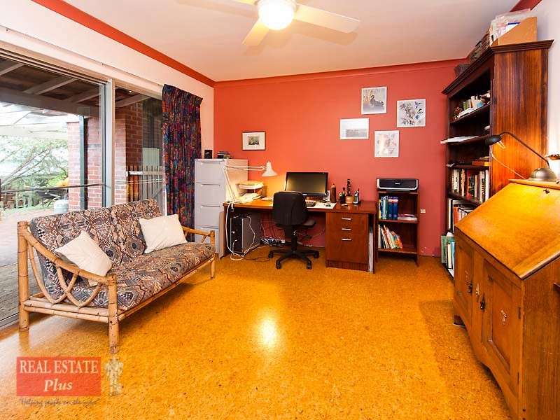 1280 Katharine Street, Helena Valley WA 6056