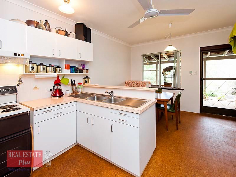 1280 Katharine Street, Helena Valley WA 6056