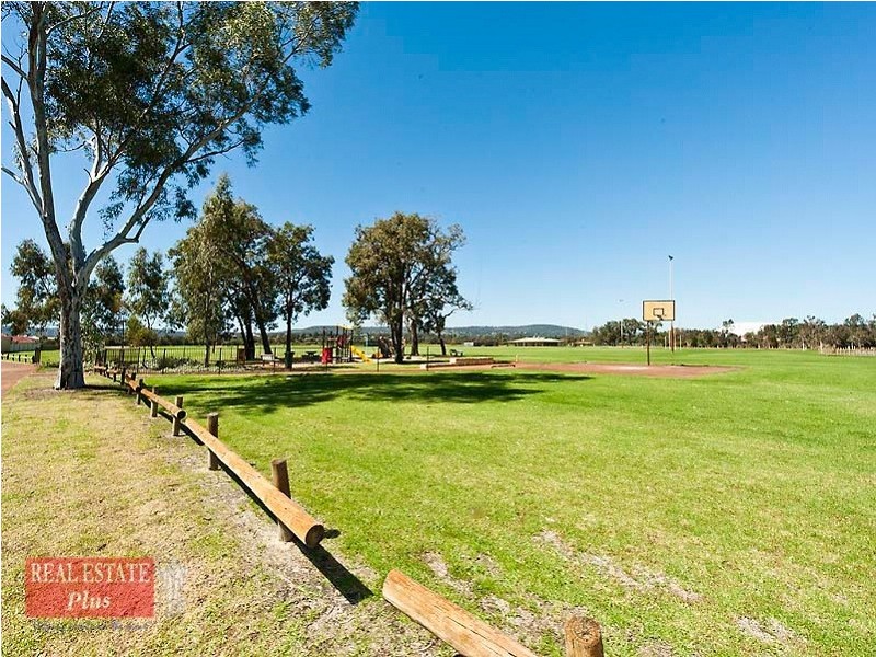 19 Mockeridge Circuit, Middle Swan WA 6056