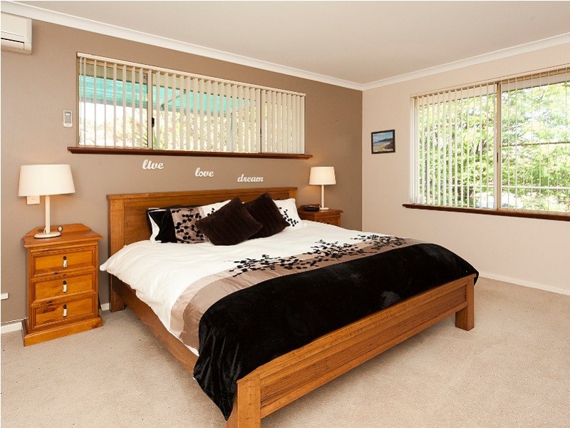 9 Stirling Close, Swan View WA 6056