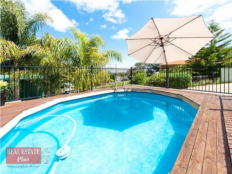 9 Stirling Close, Swan View WA 6056