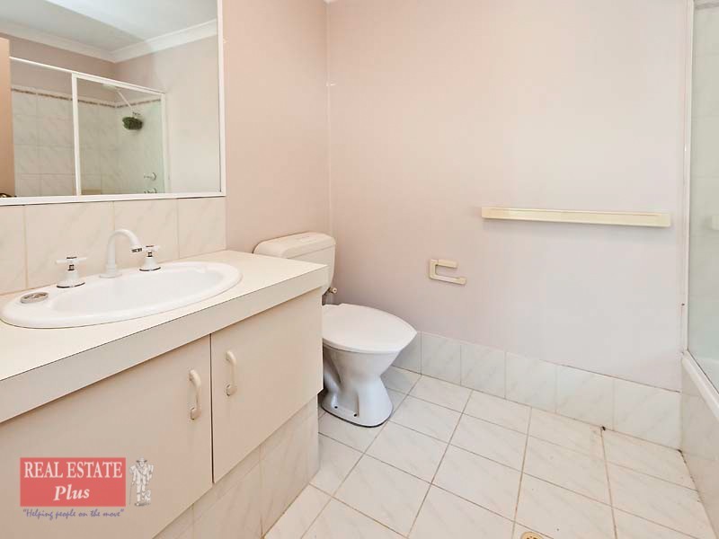 5 Lakefront Circle, The Vines WA 6069