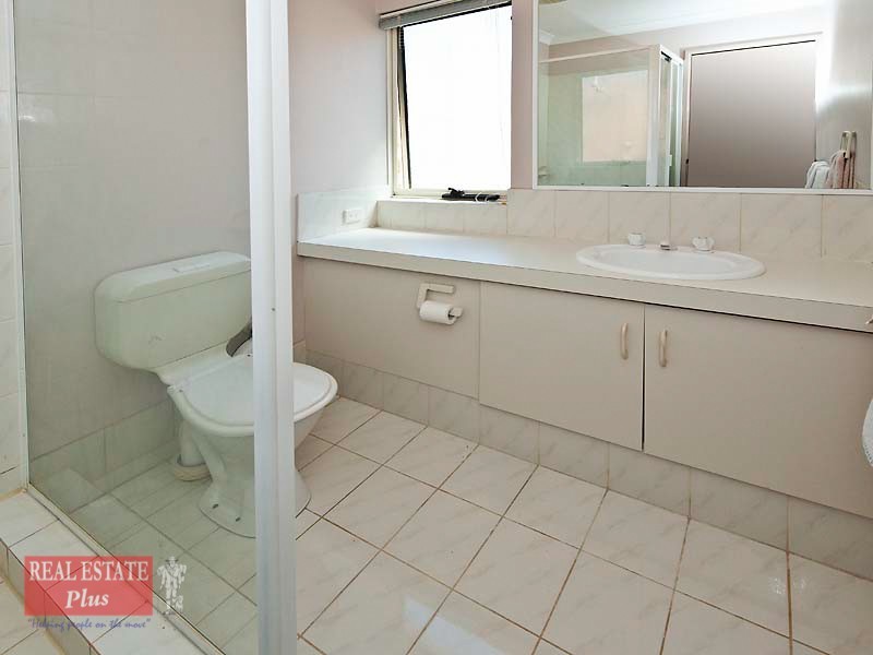 5 Lakefront Circle, The Vines WA 6069