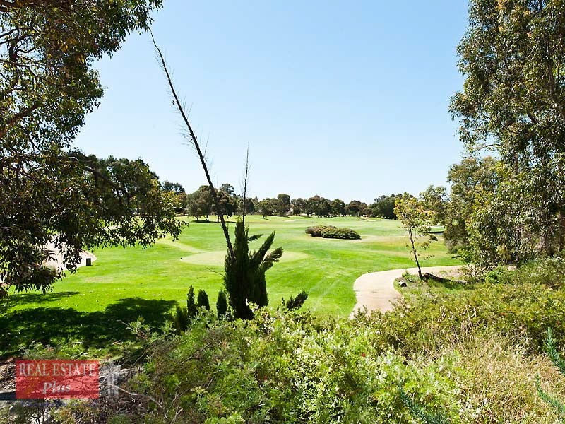 5 Lakefront Circle, The Vines WA 6069