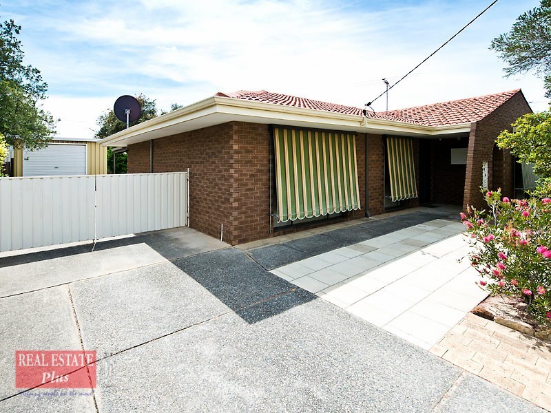 13 Burtonia Way, Forrestfield WA 6058