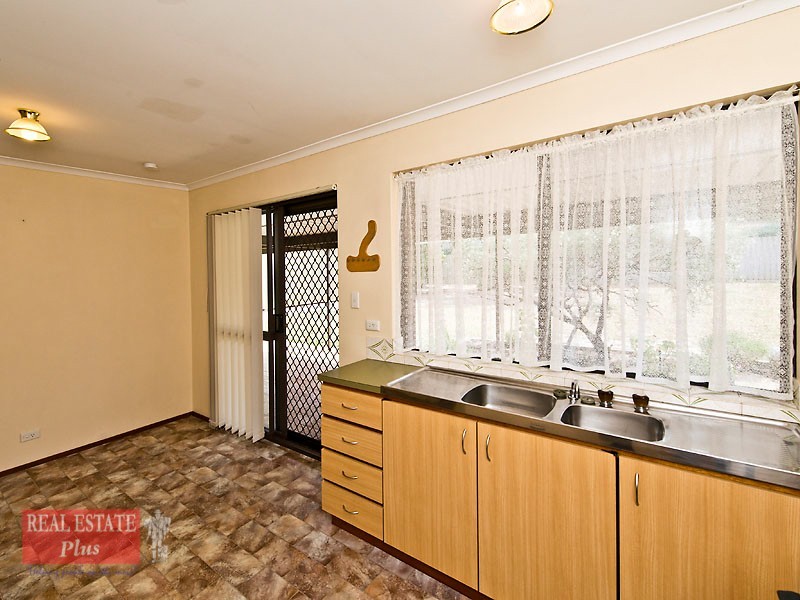 13 Burtonia Way, Forrestfield WA 6058