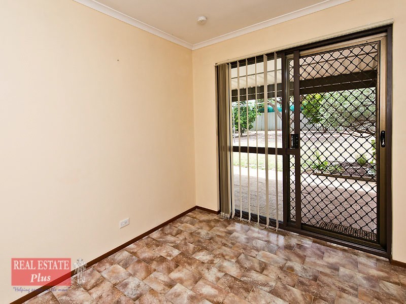 13 Burtonia Way, Forrestfield WA 6058