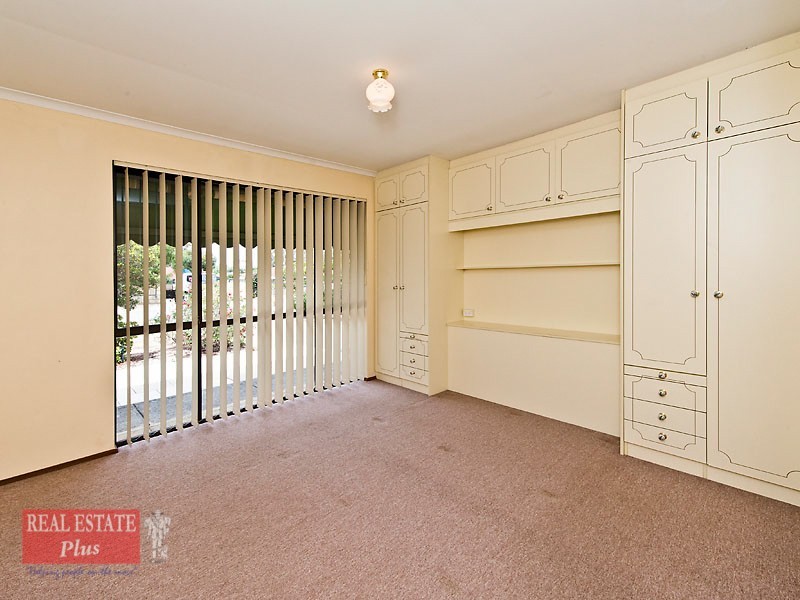 13 Burtonia Way, Forrestfield WA 6058