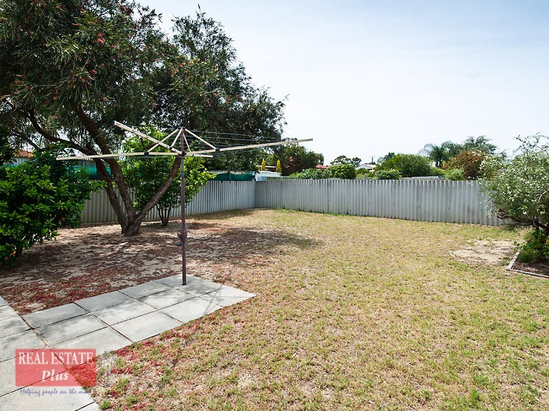 13 Burtonia Way, Forrestfield WA 6058