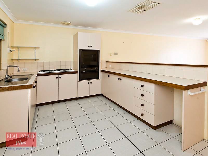 14/39 Woodmore Road, Langford WA 6147