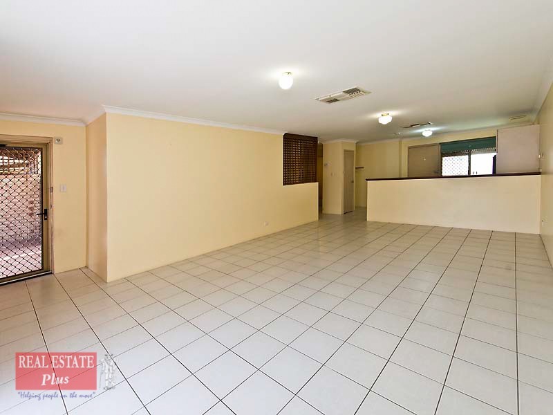 14/39 Woodmore Road, Langford WA 6147