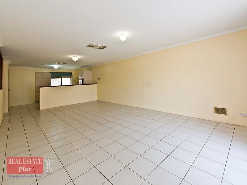 14/39 Woodmore Road, Langford WA 6147