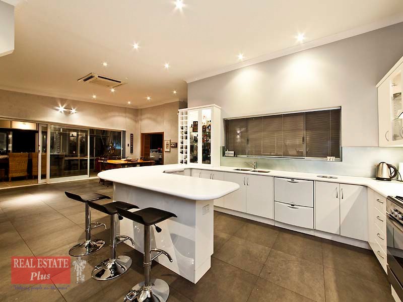 6 Forrest Road, Swan View WA 6056