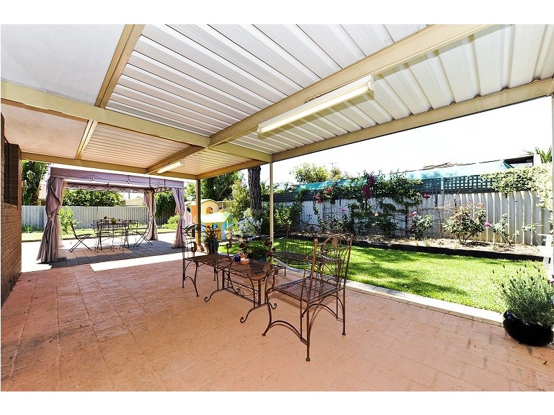 20 Ilex Way, Forrestfield WA 6058